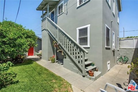 Photo of 1801 W 39th Street #3883, Los Angeles, CA 90062 (MLS # 25611231) Photo of 1801 W 39th Street #3883, Los Angeles, CA 90062 (MLS # 25611231)