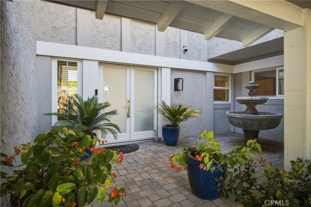 814 Rim Crest Drive