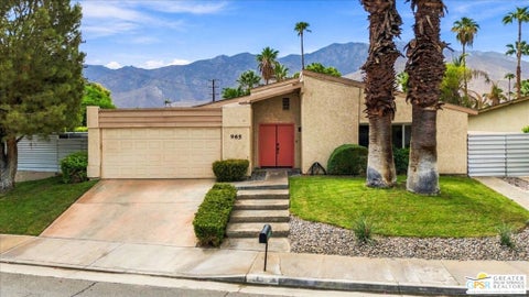 Photo of 965 S Nueva Vista Drive, Palm Springs, CA 92264 (MLS # 26915327PS)
