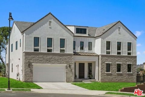 11091 Woodcrest Court Chatsworth CA 91311