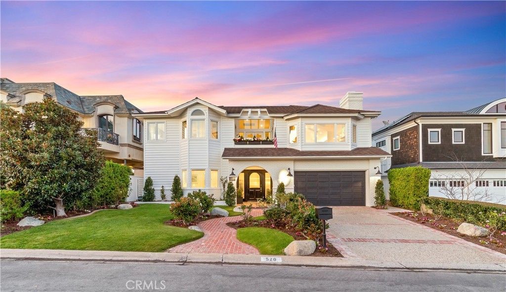 Photo of 520 Kings Rd, Newport Beach, CA 92663 (MLS # OC25280598)