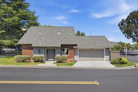 Photo of 230 Escobar Avenue, Los Gatos, CA 95032 (MLS # ML82045583)