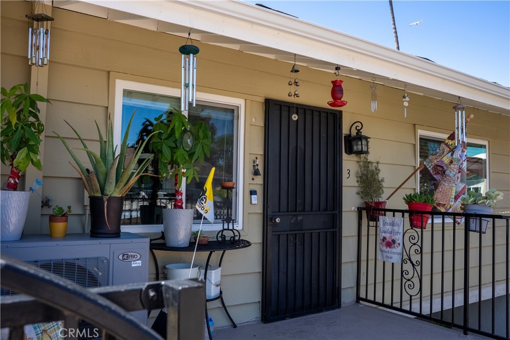TUSTIN - Residential