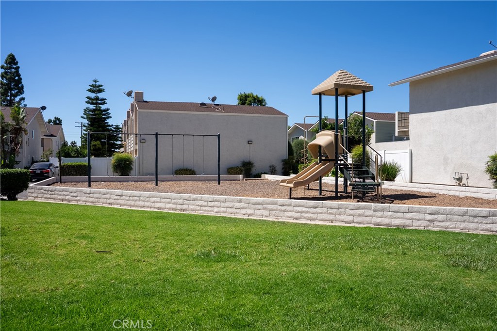 TUSTIN - Residential