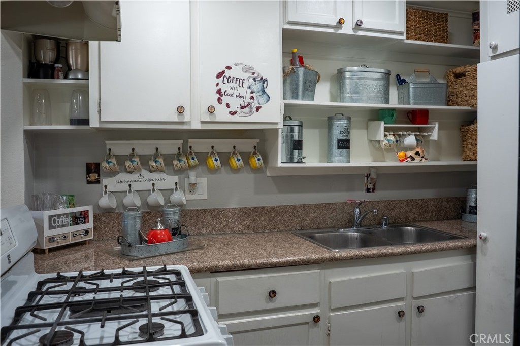 TUSTIN - Residential