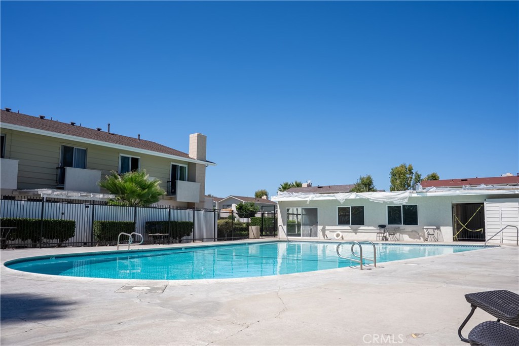 TUSTIN - Residential