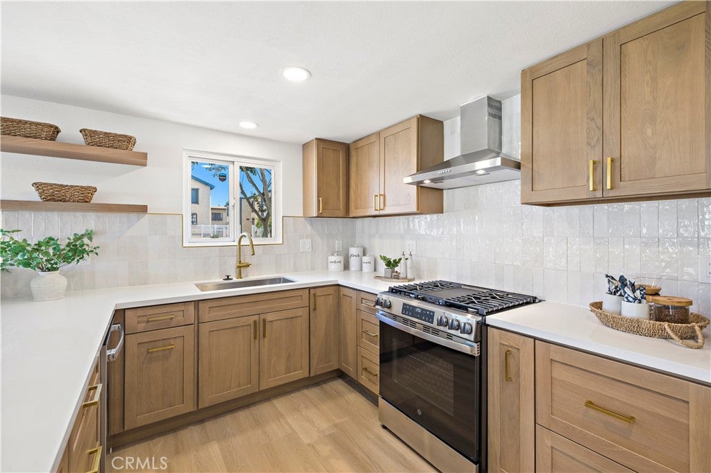 2707 Vanderbilt Lane 3