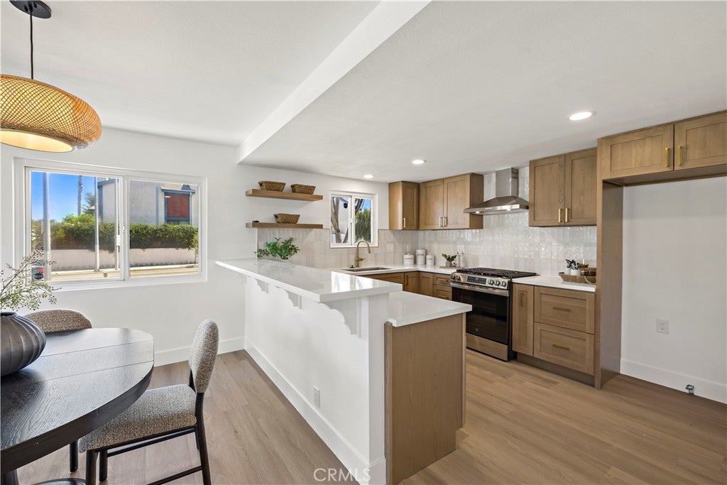 2707 Vanderbilt Lane 3