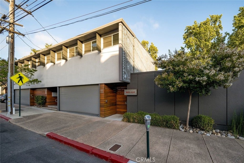 1147 Marsh Street