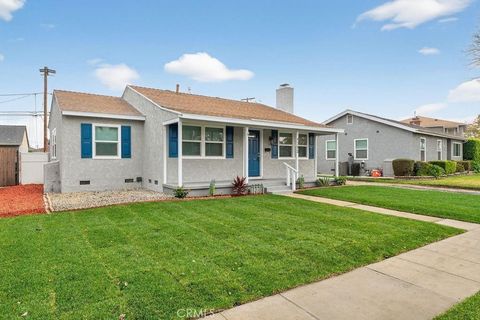 4392 Elm Long Beach CA 90807