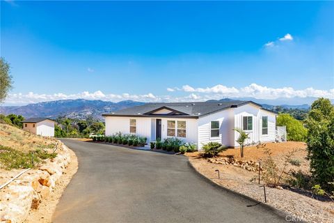 812 Quail Hill Fallbrook CA 92028