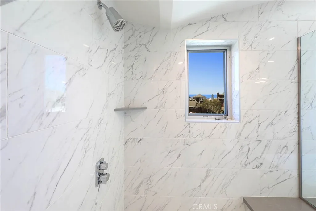 Corona del Mar, California 92625, United States, 3 Bedrooms Bedrooms, ,3 BathroomsBathrooms,Residential,Active,167895