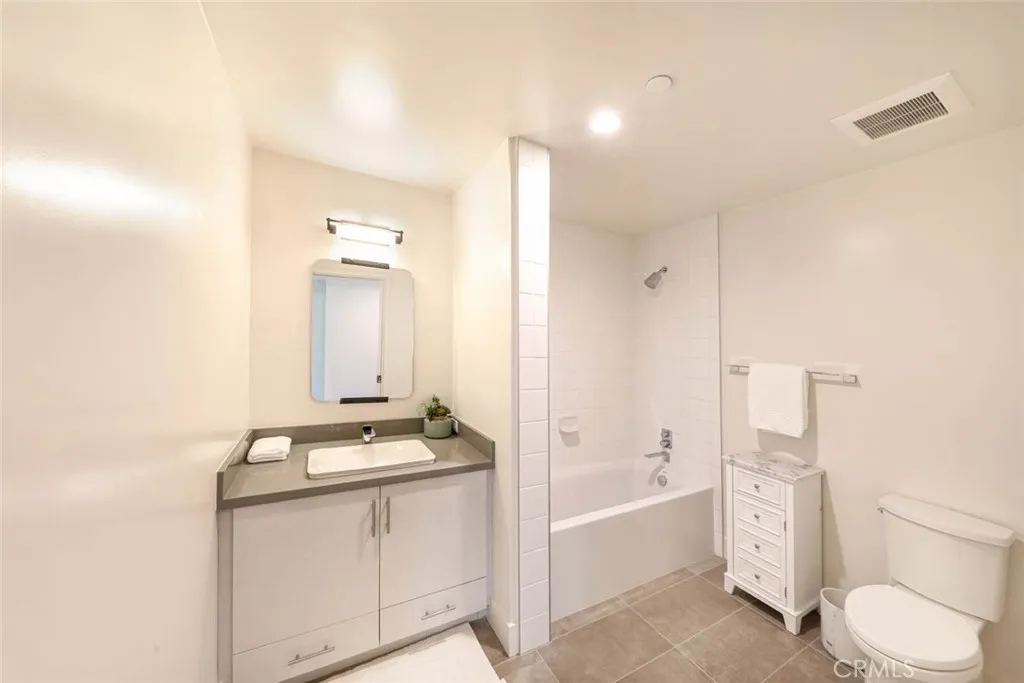 Corona del Mar, California 92625, United States, 3 Bedrooms Bedrooms, ,3 BathroomsBathrooms,Residential,Active,167895