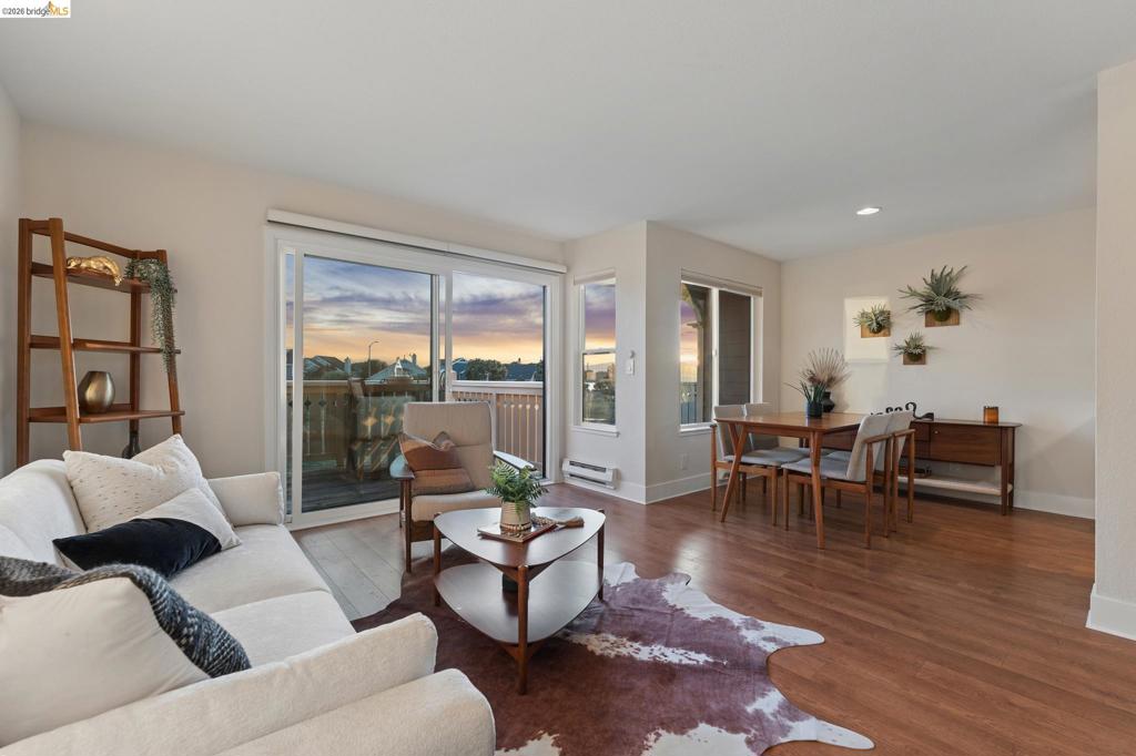 194 Lakeshore Ct