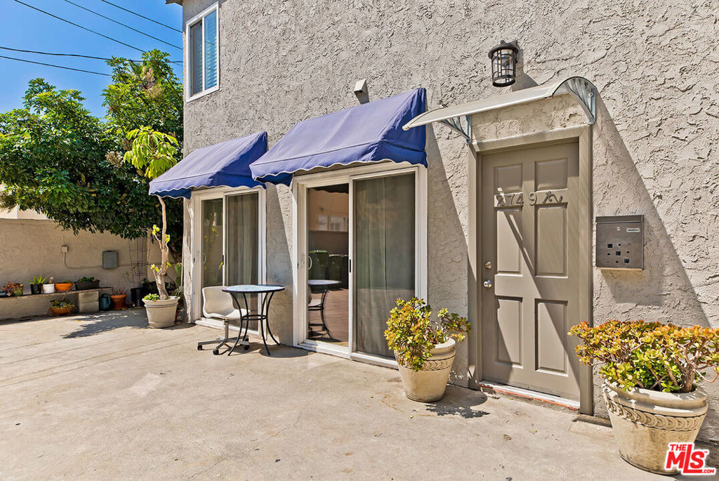 2749 S Sepulveda Boulevard