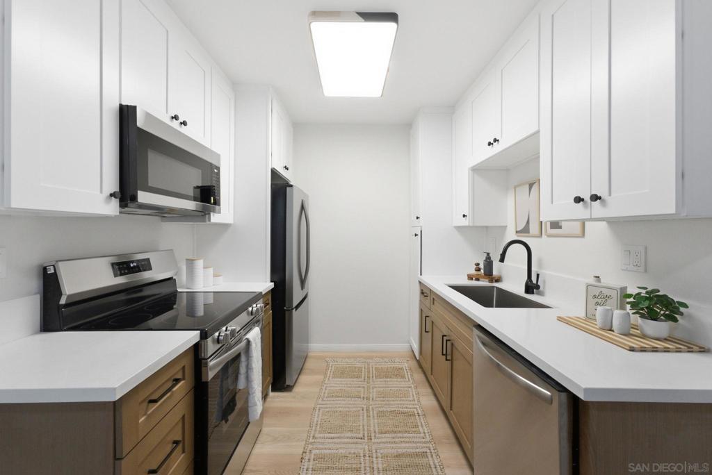 8220 Vincetta Dr 55