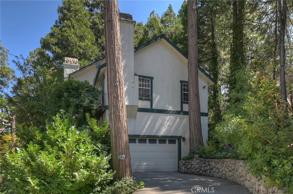 Arrowhead Woods (AWHW) - Residential