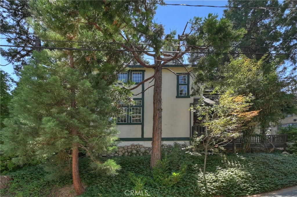 Arrowhead Woods (AWHW) - Residential