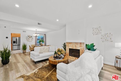 Photo of 1314 17th Street #10, Santa Monica, CA 90404 (MLS # 25630763)