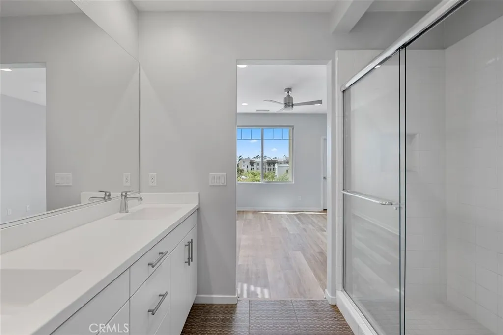 Irvine, California 92618, United States, 3 Bedrooms Bedrooms, ,4 BathroomsBathrooms,Residential,Active,164212