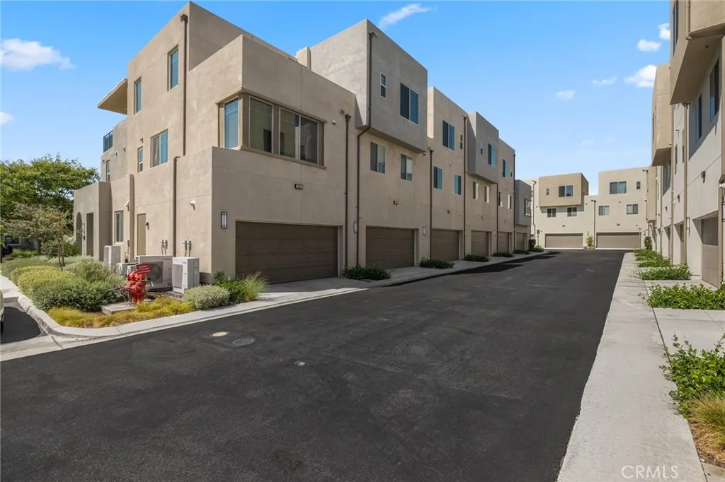 Irvine, California 92618, United States, 3 Bedrooms Bedrooms, ,4 BathroomsBathrooms,Residential,Active,164212