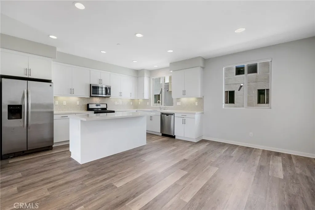 Irvine, California 92618, United States, 3 Bedrooms Bedrooms, ,4 BathroomsBathrooms,Residential,Active,164212