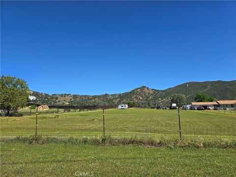 Photo of 2242 River View Rd Rd, Clearlake Oaks, CA 95423 (MLS # LC26082684)