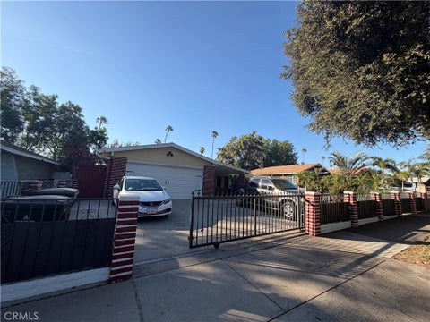 Photo of 7235 Fiesta Avenue, Riverside, CA 92504 (MLS # PW26160847)