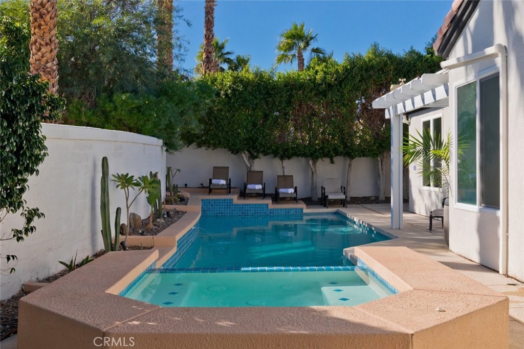 Vintage Palms (33135) - Residential