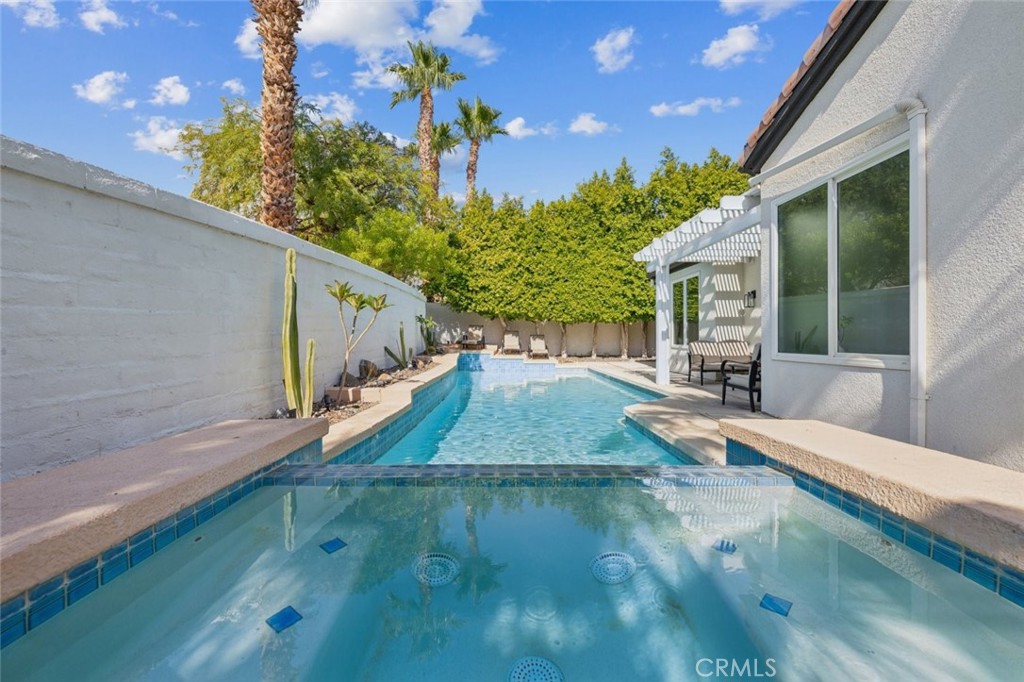 Vintage Palms (33135) - Residential