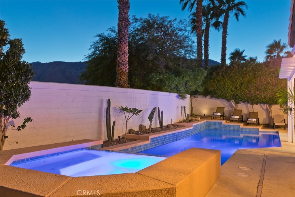 Vintage Palms (33135) - Residential