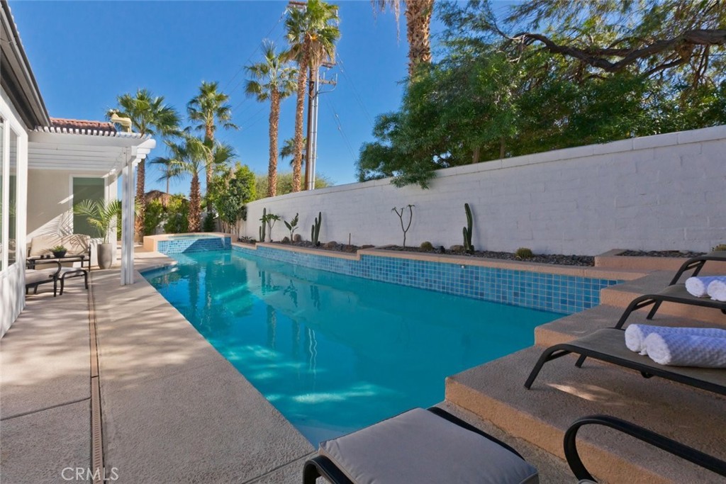 Vintage Palms (33135) - Residential