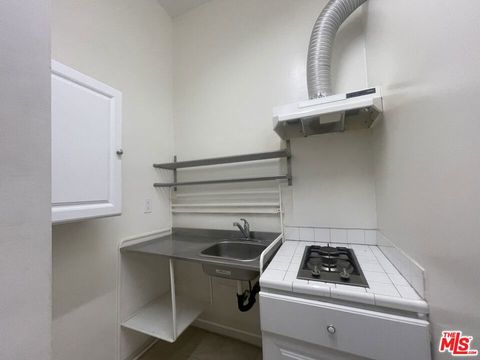 Photo of 2763 Fairmount Avenue, La Crescenta, CA 91214 (MLS # 26668697)