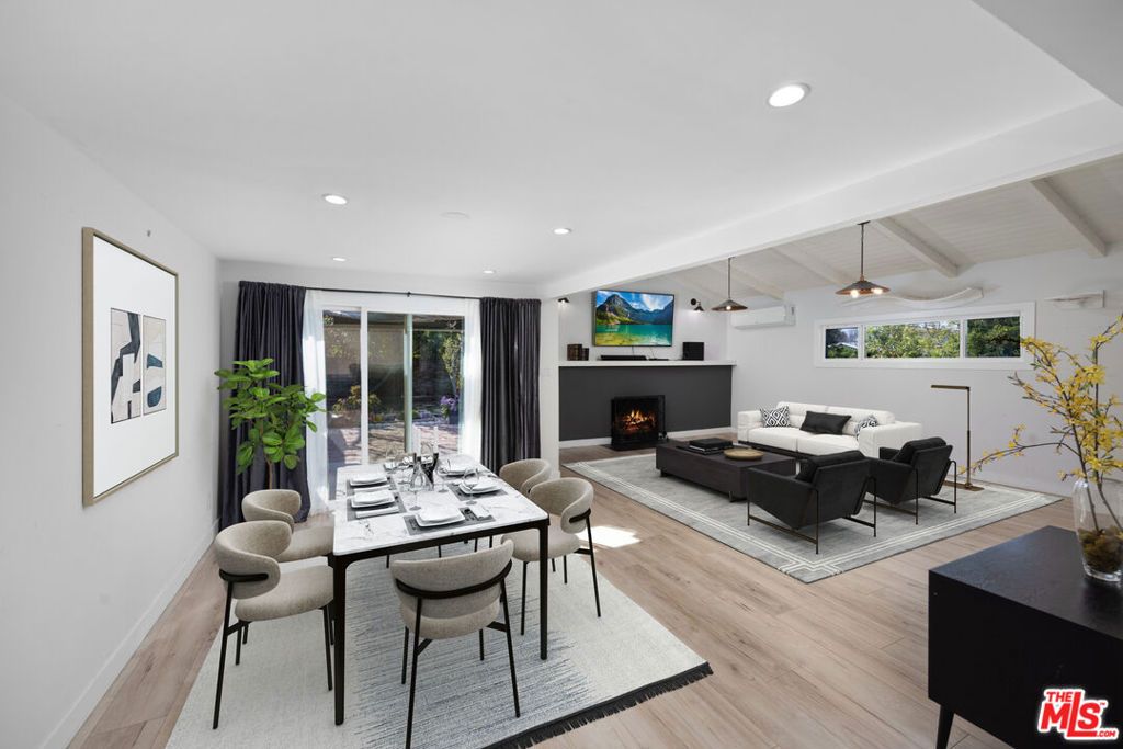 Photo of 5751 Andasol Avenue, Encino, CA 91316 (MLS # 26644503)