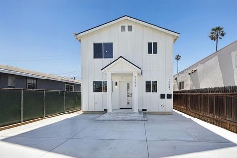 1154 W 67th Los Angeles CA 90044