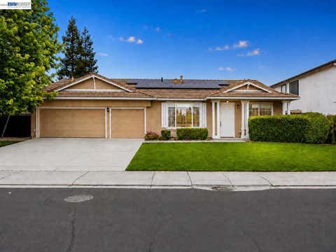 Photo of 744 Vasconcellos Ave AVE, Manteca, CA 95336 (MLS # 41144116)