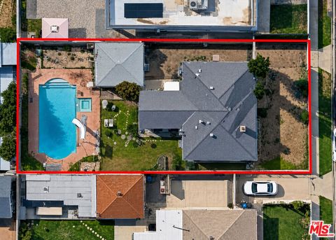 Photo of 8066 Rhodes Avenue, North Hollywood, CA 91605 (MLS # 26849293)