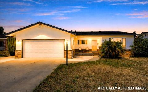 Photo of 1321 Fernwood Lane, Gilroy, CA 95020 (MLS # ML82043731)