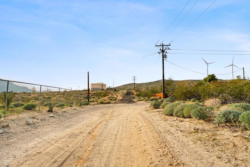 668040015 Hilltop Road