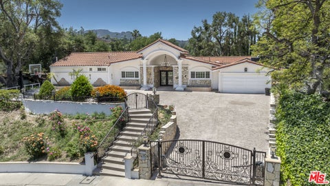 Photo of 16379 Meadowridge Road, Encino, CA 91436 (MLS # 26846553)