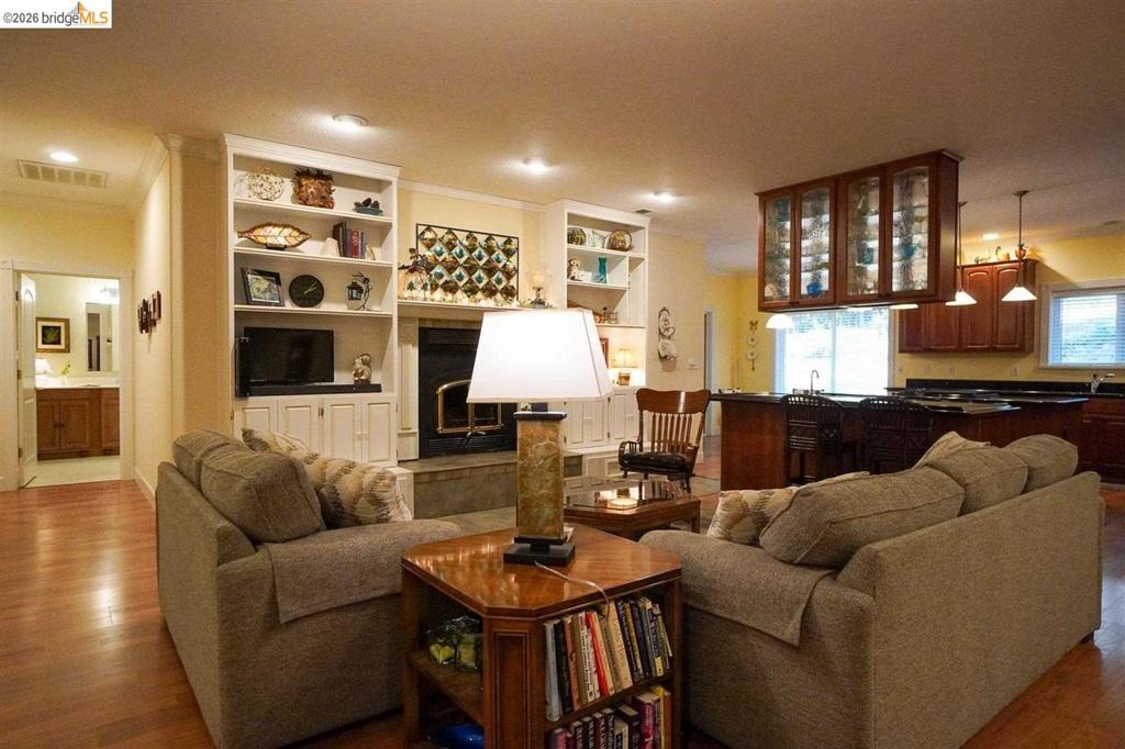 17400 Mount Elizabeth