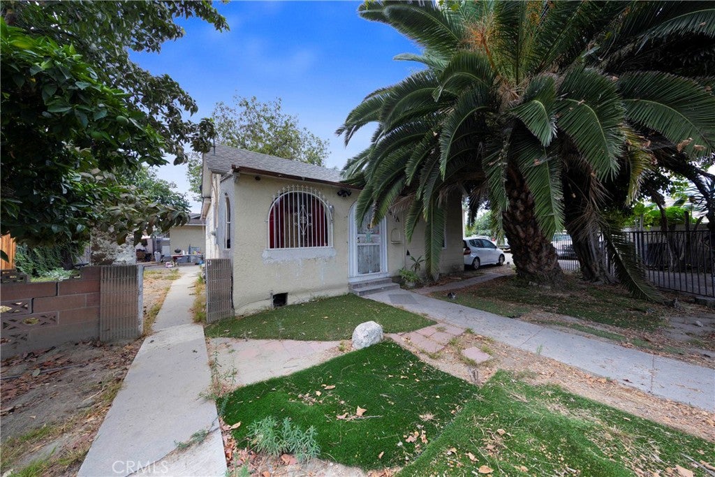 2430 W 6th A/B