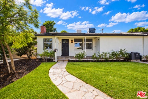 Photo of 6251 Alcove Avenue, North Hollywood, CA 91606 (MLS # 26102437)