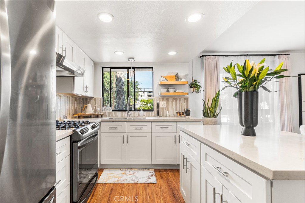 620 W Hyde Park