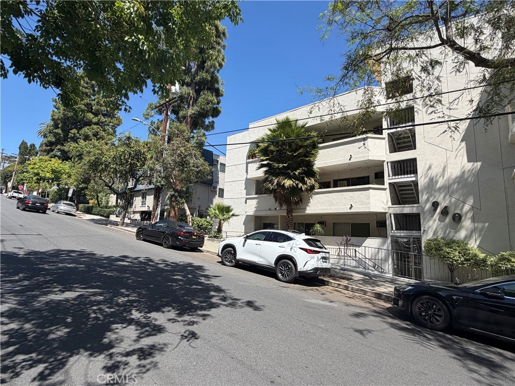960 Larrabee