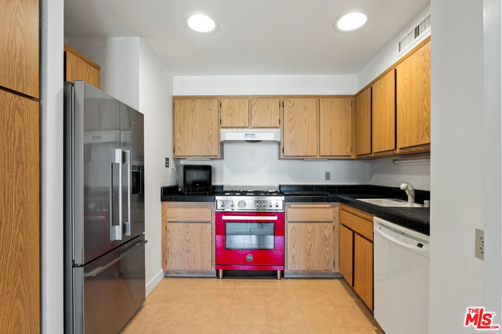 800 W 1st Street 3001
