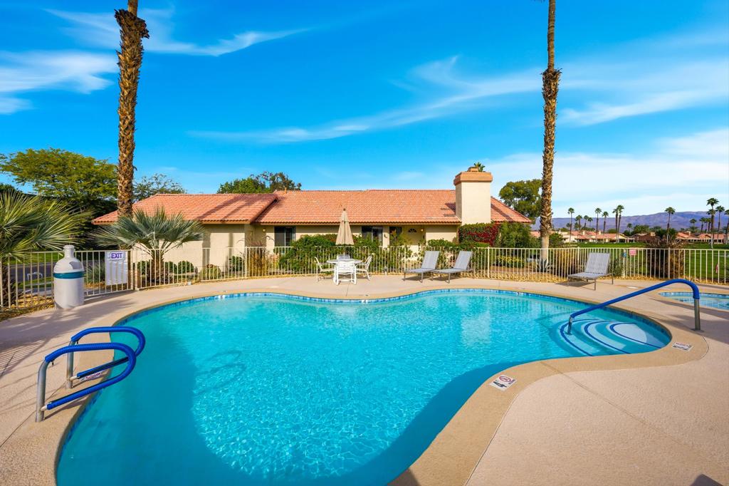 Oasis Country Club - Residential