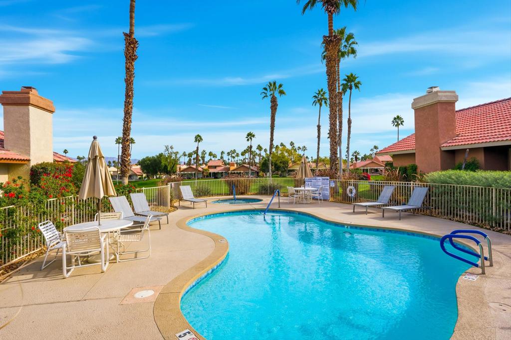 Oasis Country Club - Residential