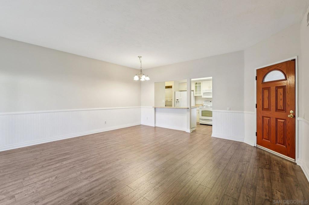 3661 Avocado Village Ct 115