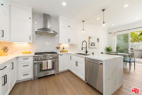 Photo of 6453 Zuma View Place #123, Malibu, CA 90265 (MLS # 25550277) Photo of 6453 Zuma View Place #123, Malibu, CA 90265 (MLS # 25550277)